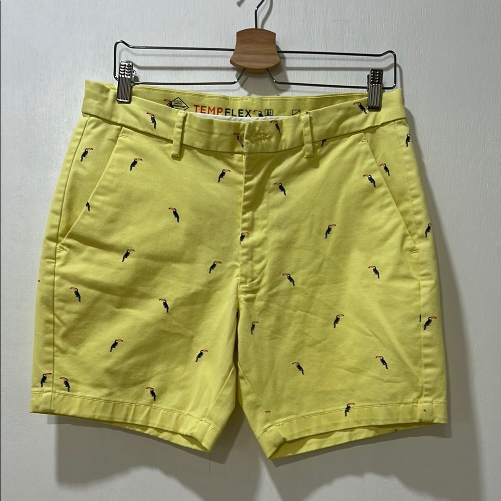 ST. JOHNSBAY MENS CASUAL SHORTS YELLOW TOUCAN PRINT Sz 32